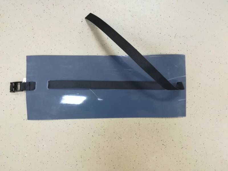 Bijtdwang Grijs/Rood 50 x 30 cm Bijtdwang Grijs/Rood 50 x 30 cm