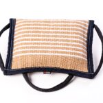 komanch PRIDE Plat bijtkussen "Komanch" met 3 handvatten, jute